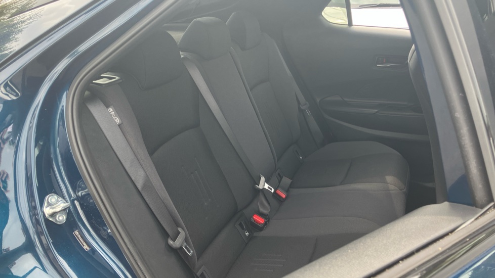 Toyota C-HR 1.8 Hybrid Design 5dr CVT Hybrid Hatchback - Image 63
