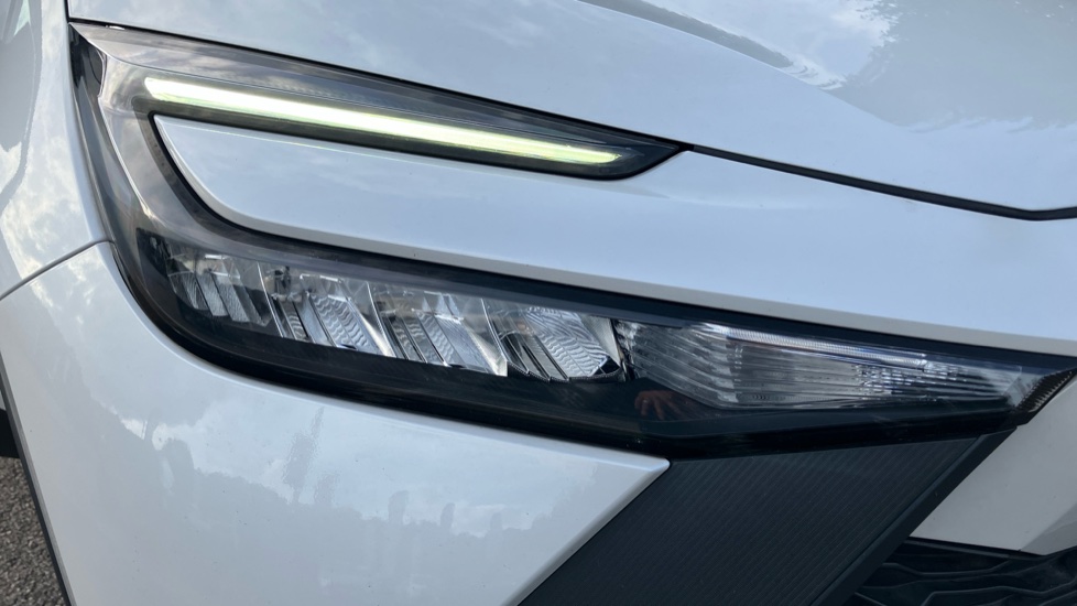 Toyota C-HR 1.8 Hybrid Design 5dr CVT Hybrid Hatchback - Image 20