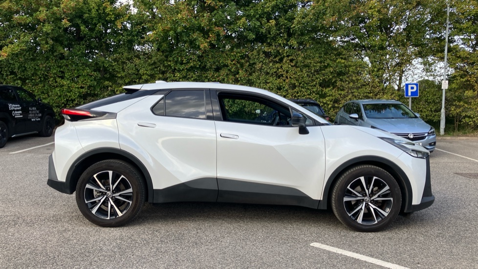 Toyota C-HR 1.8 Hybrid Design 5dr CVT Hybrid Hatchback - Image 23