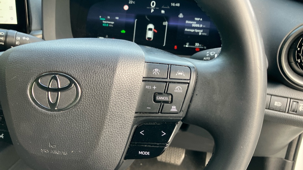 Toyota C-HR 1.8 Hybrid Design 5dr CVT Hybrid Hatchback - Image 32