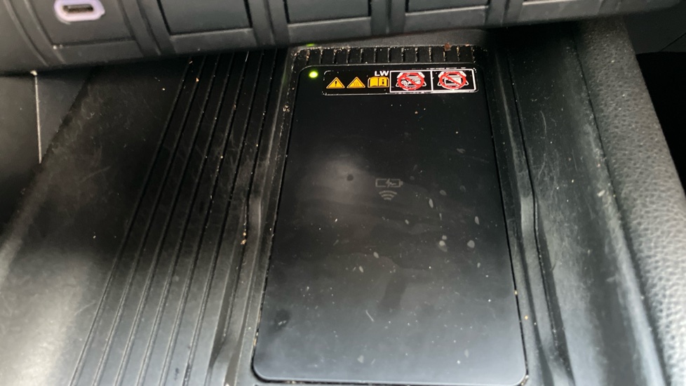 Toyota C-HR 1.8 Hybrid Design 5dr CVT Hybrid Hatchback - Image 40