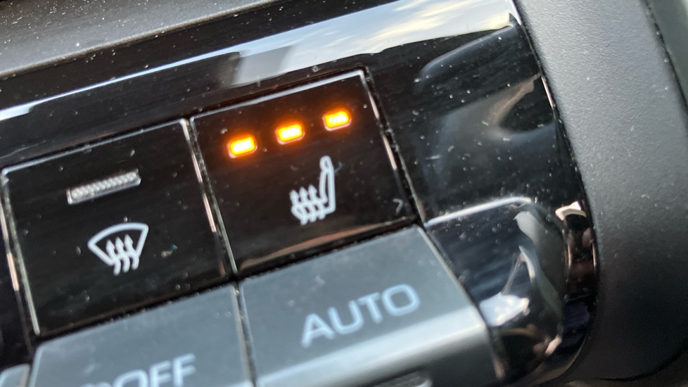 Toyota C-HR 1.8 Hybrid Design 5dr CVT Hybrid Hatchback - Image 44