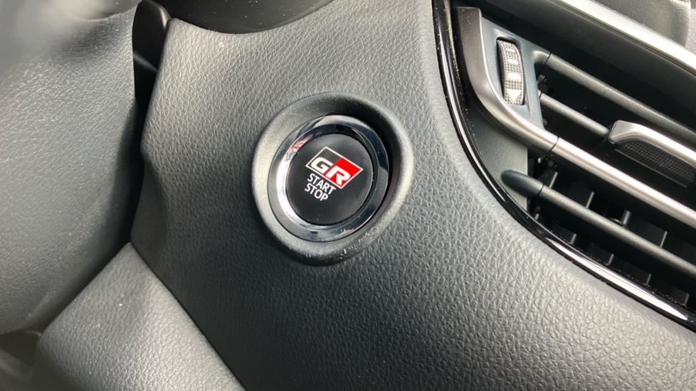 Toyota C-HR 1.8 Hybrid GR Sport 5dr CVT Hybrid Hatchback - Image 16