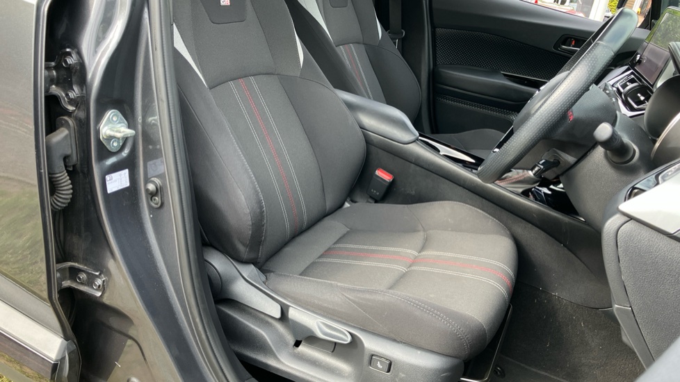 Toyota C-HR 1.8 Hybrid GR Sport 5dr CVT Hybrid Hatchback - Image 17