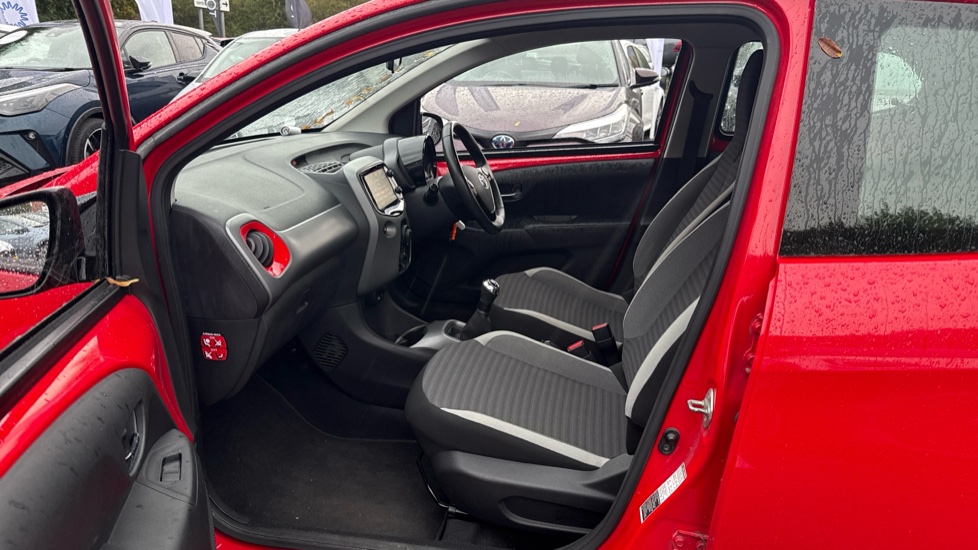 Toyota Aygo 1.0 VVT-i X-Play 5dr Petrol Hatchback - Image 5