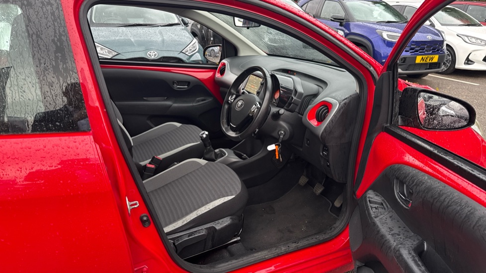 Toyota Aygo 1.0 VVT-i X-Play 5dr Petrol Hatchback - Image 12