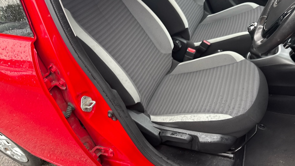 Toyota Aygo 1.0 VVT-i X-Play 5dr Petrol Hatchback - Image 14