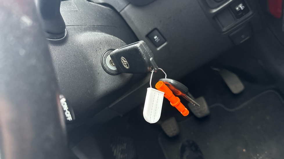 Toyota Aygo 1.0 VVT-i X-Play 5dr Petrol Hatchback - Image 16