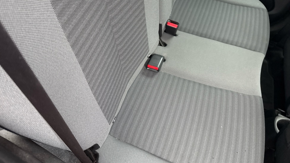 Toyota Aygo 1.0 VVT-i X-Play 5dr Petrol Hatchback - Image 17