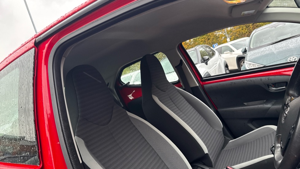 Toyota Aygo 1.0 VVT-i X-Play 5dr Petrol Hatchback - Image 19