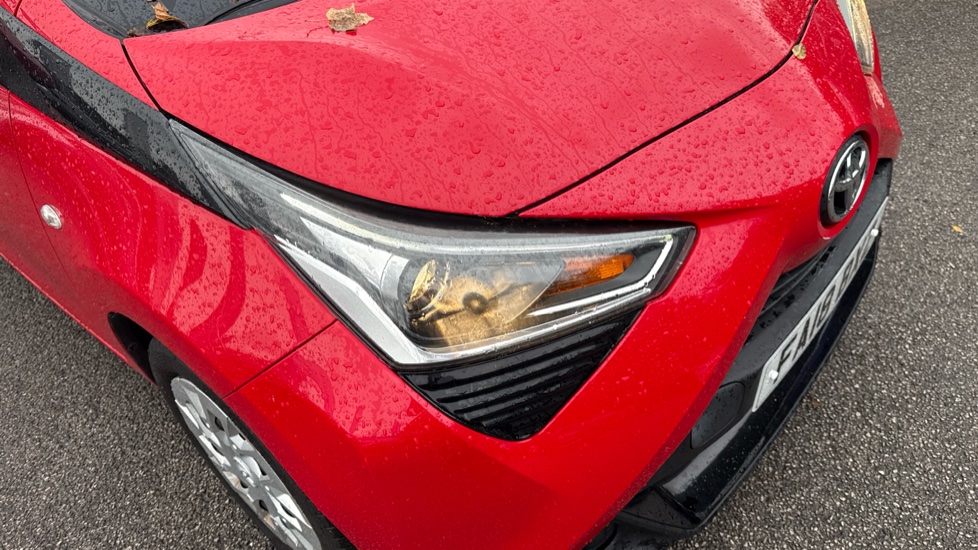 Toyota Aygo 1.0 VVT-i X-Play 5dr Petrol Hatchback - Image 20
