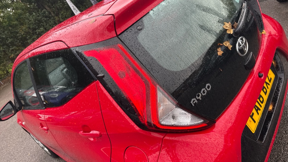 Toyota Aygo 1.0 VVT-i X-Play 5dr Petrol Hatchback - Image 21