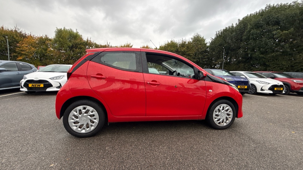 Toyota Aygo 1.0 VVT-i X-Play 5dr Petrol Hatchback - Image 23