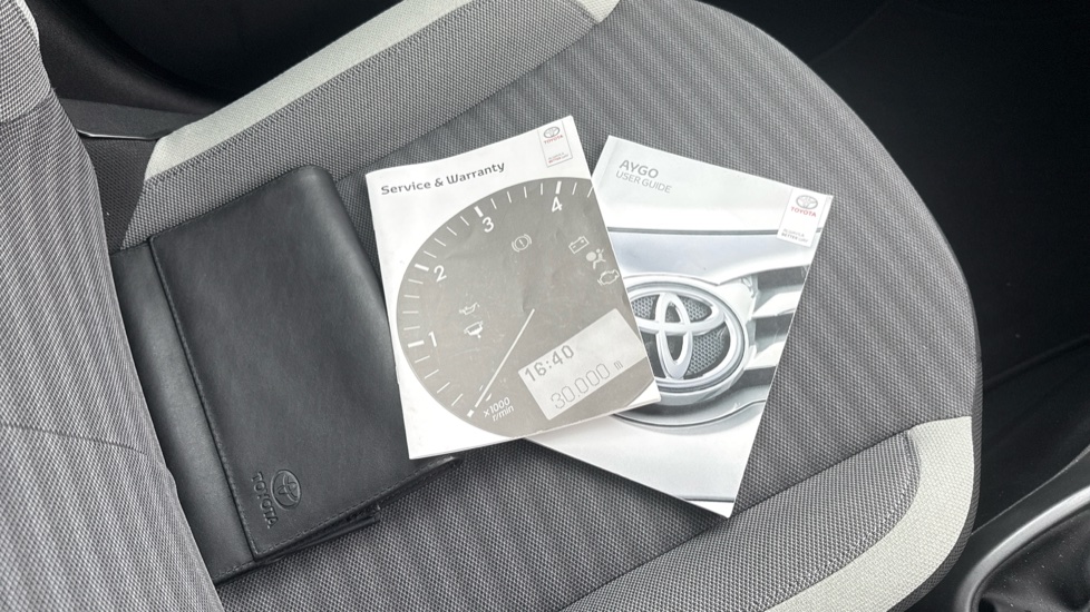 Toyota Aygo 1.0 VVT-i X-Play 5dr Petrol Hatchback - Image 27