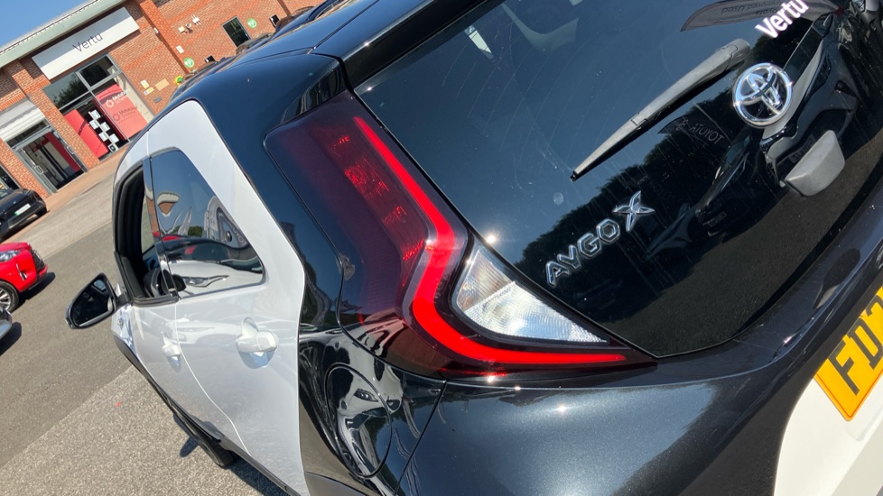Toyota Aygo X 1.0 VVT-i Edge 5dr Auto Petrol Hatchback - Image 21