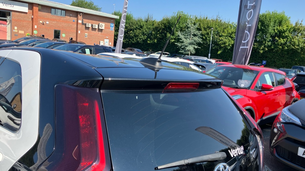 Toyota Aygo X 1.0 VVT-i Edge 5dr Auto Petrol Hatchback - Image 31