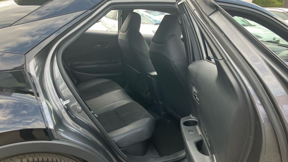 Toyota C-HR 2.0 PHEV GR Sport 5dr CVT Hatchback - Image 8