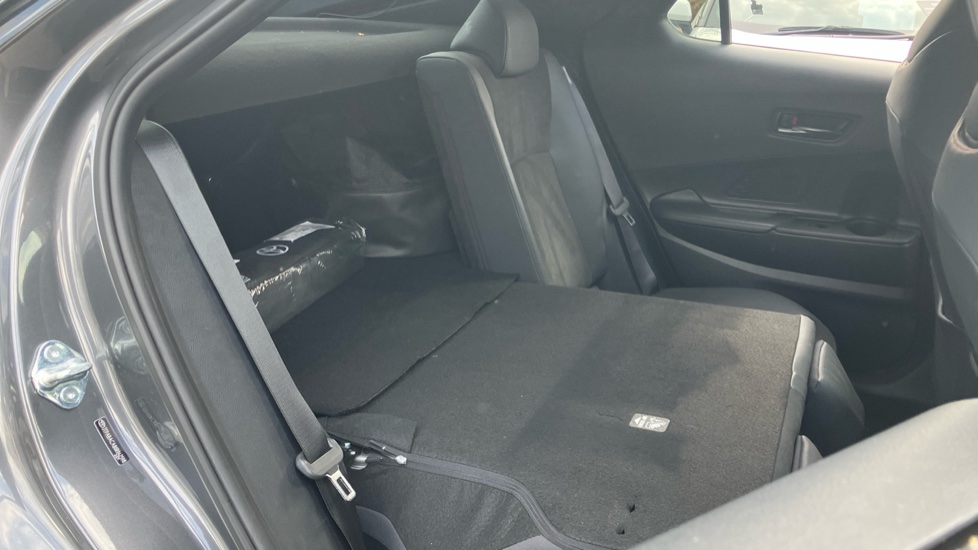 Toyota C-HR 2.0 PHEV GR Sport 5dr CVT Hatchback - Image 18