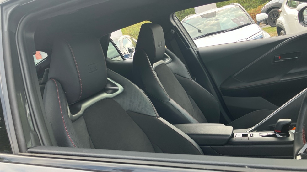 Toyota C-HR 2.0 PHEV GR Sport 5dr CVT Hatchback - Image 19