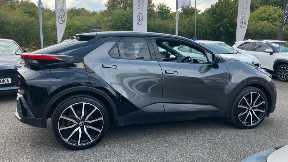 Toyota C-HR 2.0 PHEV GR Sport 5dr CVT Hatchback - Image 23