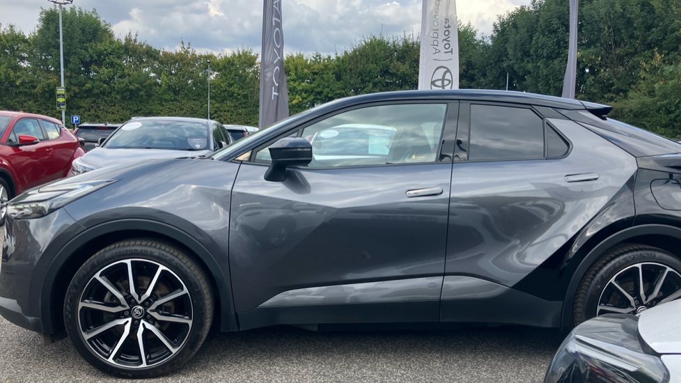 Toyota C-HR 2.0 PHEV GR Sport 5dr CVT Hatchback - Image 24