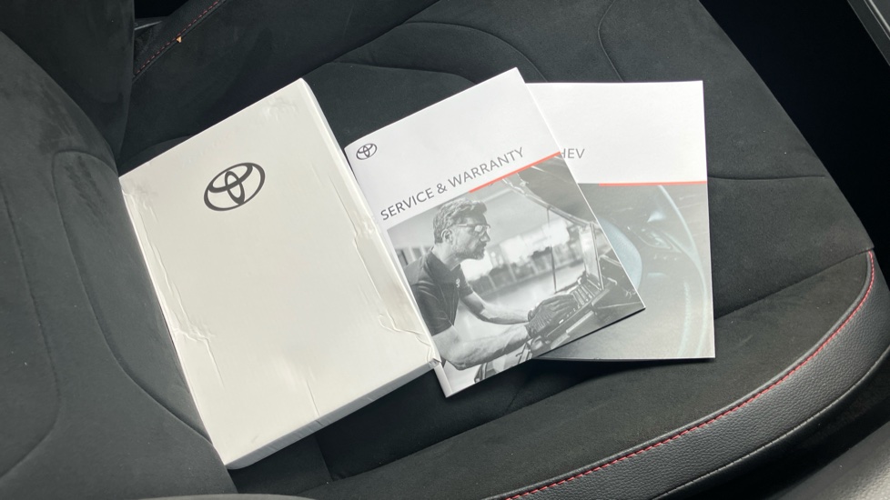 Toyota C-HR 2.0 PHEV GR Sport 5dr CVT Hatchback - Image 27