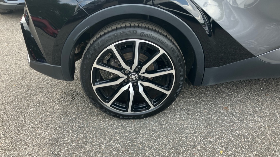 Toyota C-HR 2.0 PHEV GR Sport 5dr CVT Hatchback - Image 61