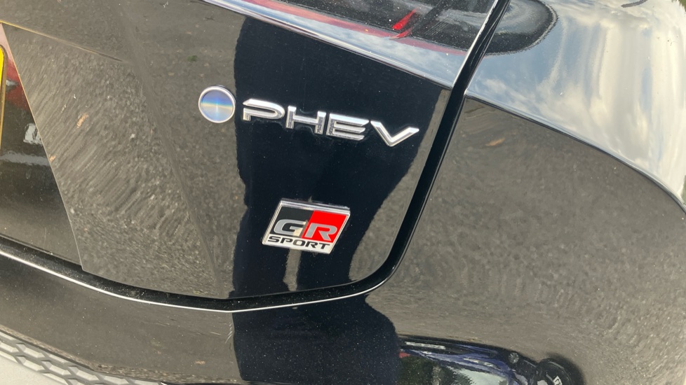 Toyota C-HR 2.0 PHEV GR Sport 5dr CVT Hatchback - Image 63