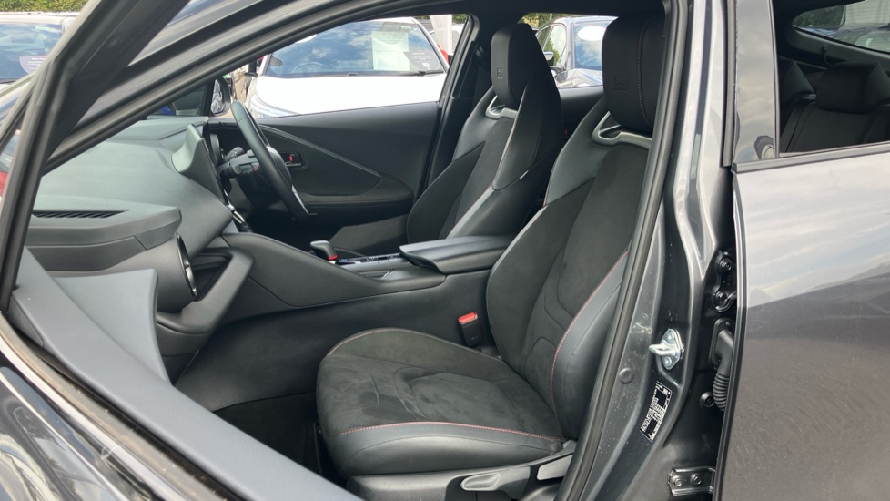 Toyota C-HR 2.0 PHEV GR Sport 5dr CVT Hatchback - Image 68