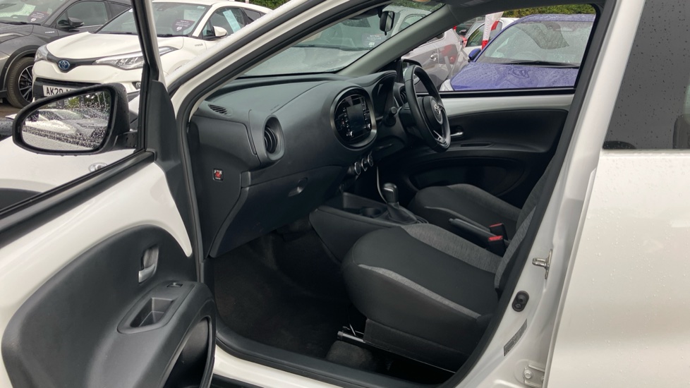 Toyota Aygo X 1.0 VVT-i Pure 5dr Auto Petrol Hatchback - Image 5