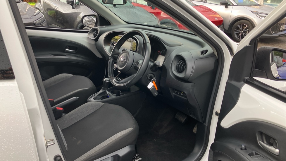 Toyota Aygo X 1.0 VVT-i Pure 5dr Auto Petrol Hatchback - Image 12