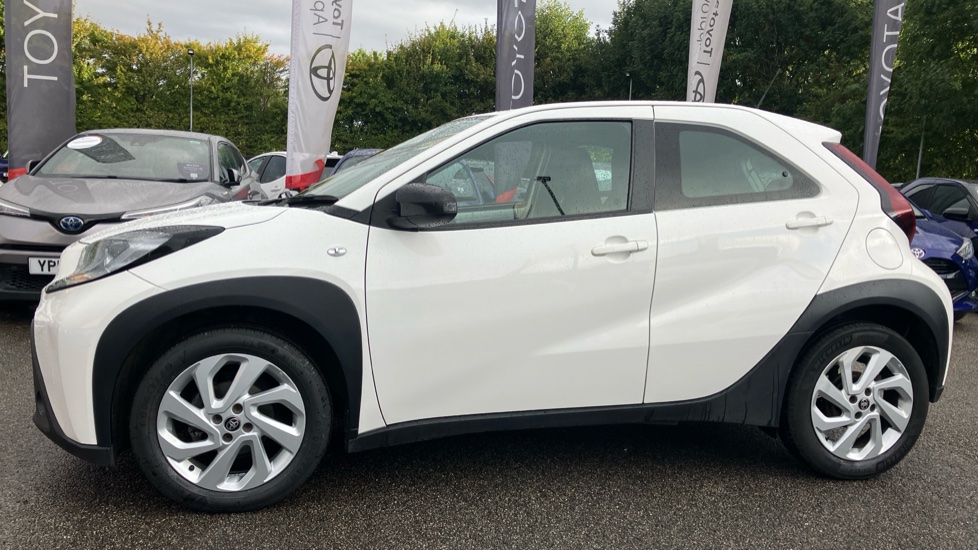 Toyota Aygo X 1.0 VVT-i Pure 5dr Auto Petrol Hatchback - Image 24