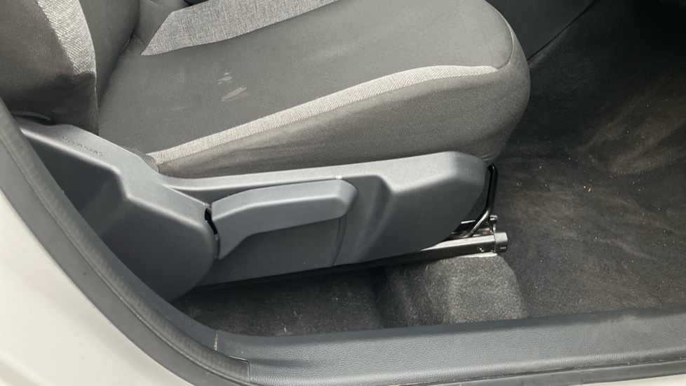 Toyota Aygo X 1.0 VVT-i Pure 5dr Auto Petrol Hatchback - Image 30