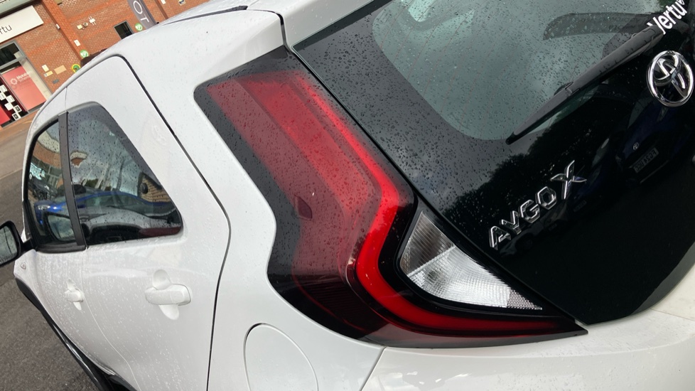 Toyota Aygo X 1.0 VVT-i Pure 5dr Auto Petrol Hatchback - Image 43