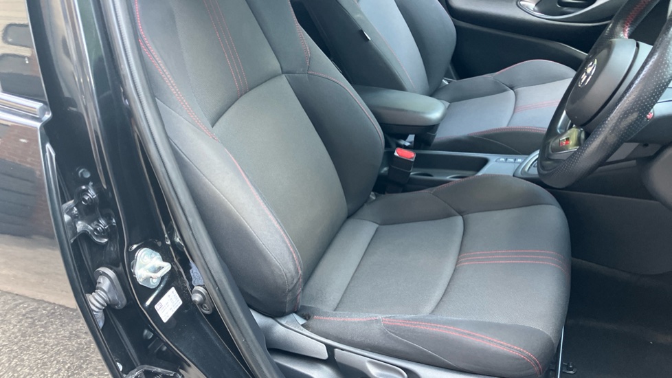 Toyota Yaris 1.5 Hybrid GR Sport 5dr CVT Hybrid Hatchback - Image 17