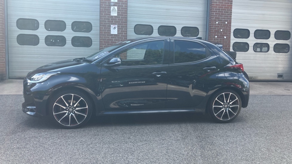 Toyota Yaris 1.5 Hybrid GR Sport 5dr CVT Hybrid Hatchback - Image 24