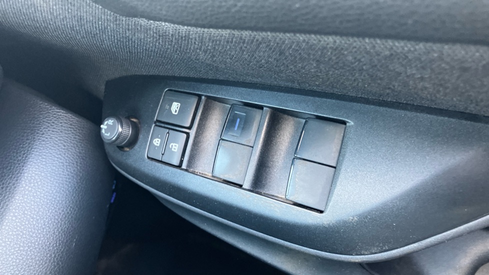 Toyota Yaris 1.5 Hybrid GR Sport 5dr CVT Hybrid Hatchback - Image 33