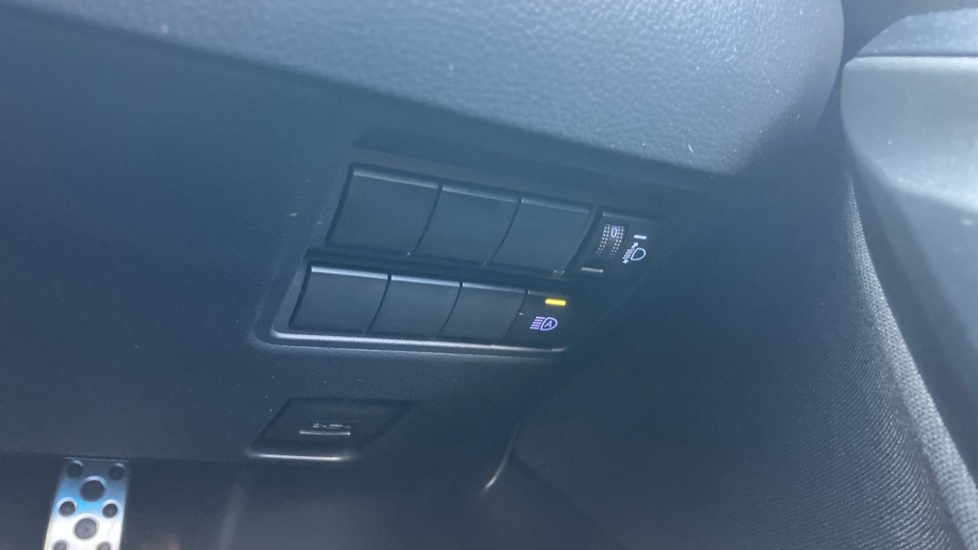 Toyota Yaris 1.5 Hybrid GR Sport 5dr CVT Hybrid Hatchback - Image 66