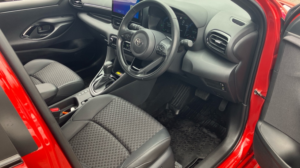 Toyota Yaris 1.5 Hybrid Excel 5dr CVT Hybrid Hatchback - Image 12