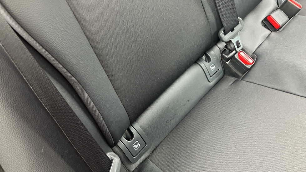 Toyota Yaris 1.5 Hybrid Excel 5dr CVT Hybrid Hatchback - Image 14