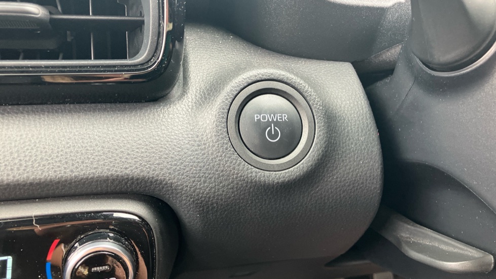 Toyota Yaris 1.5 Hybrid Excel 5dr CVT Hybrid Hatchback - Image 16