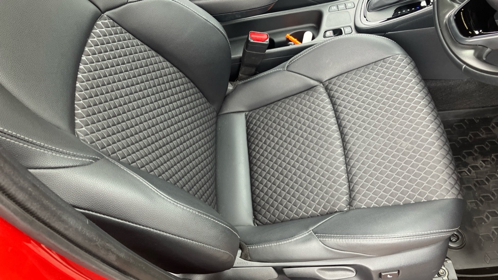 Toyota Yaris 1.5 Hybrid Excel 5dr CVT Hybrid Hatchback - Image 17