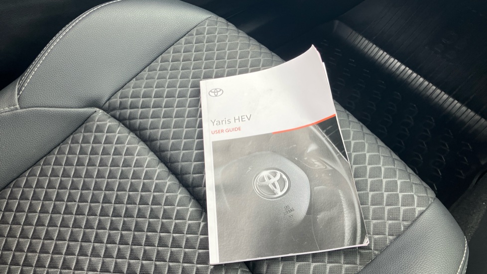 Toyota Yaris 1.5 Hybrid Excel 5dr CVT Hybrid Hatchback - Image 27