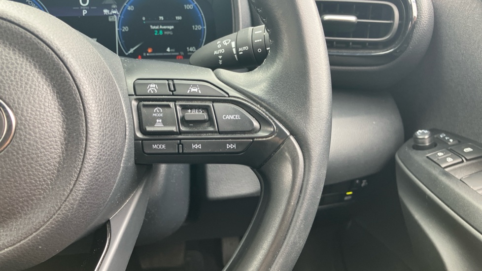 Toyota Yaris 1.5 Hybrid Excel 5dr CVT Hybrid Hatchback - Image 32