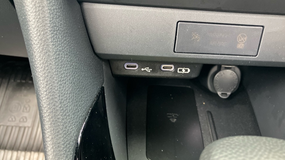 Toyota Yaris 1.5 Hybrid Excel 5dr CVT Hybrid Hatchback - Image 39