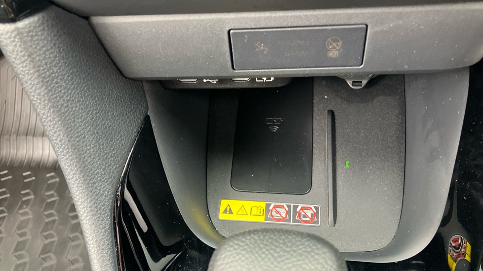 Toyota Yaris 1.5 Hybrid Excel 5dr CVT Hybrid Hatchback - Image 40