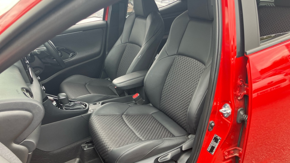 Toyota Yaris 1.5 Hybrid Excel 5dr CVT Hybrid Hatchback - Image 65