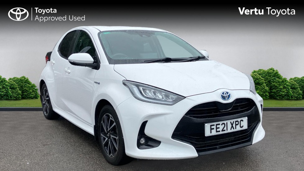 Toyota Yaris 1.5 Hybrid Design 5dr CVT Hybrid Hatchback - Image 1