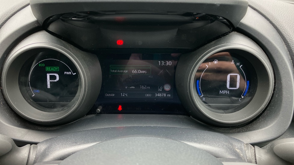 Toyota Yaris 1.5 Hybrid Design 5dr CVT Hybrid Hatchback - Image 11