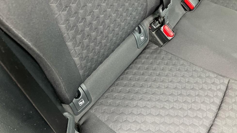 Toyota Yaris 1.5 Hybrid Design 5dr CVT Hybrid Hatchback - Image 14